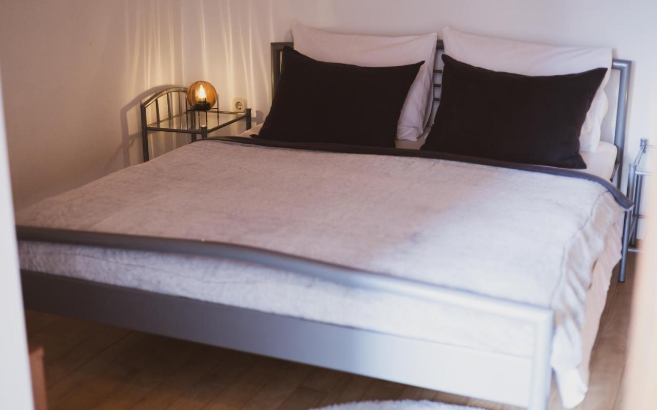 Scardona Rustica, Bed & Breakfast With Jacuzzi, Bbq And Free Parking In Skradin, Krka Apartment Ngoại thất bức ảnh