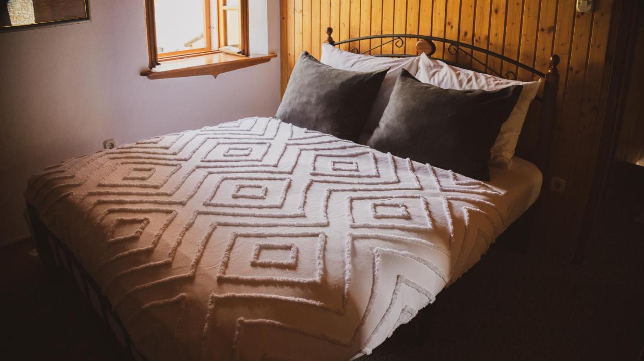 Scardona Rustica, Bed & Breakfast With Jacuzzi, Bbq And Free Parking In Skradin, Krka Apartment Ngoại thất bức ảnh