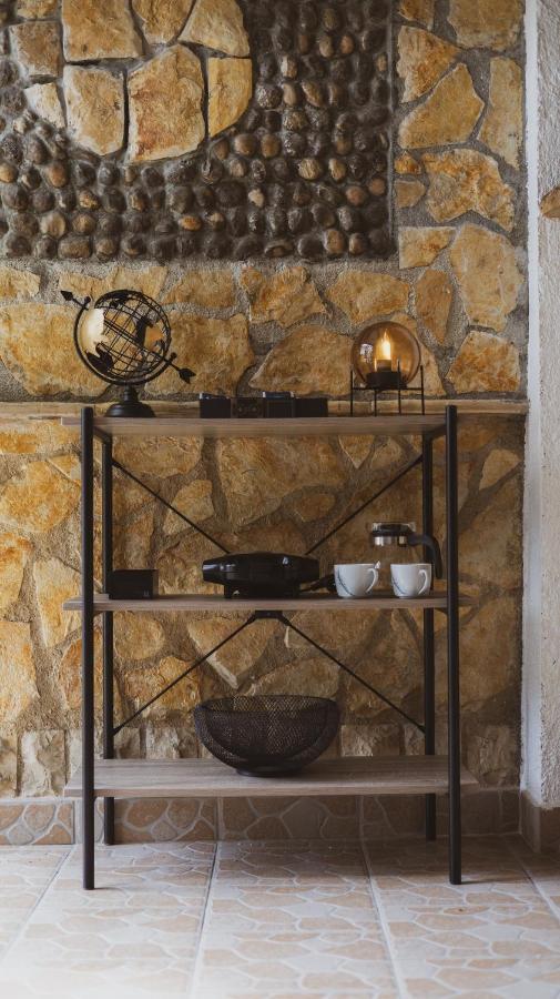 Scardona Rustica, Bed & Breakfast With Jacuzzi, Bbq And Free Parking In Skradin, Krka Apartment Ngoại thất bức ảnh